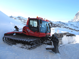 Illustration for article titled How a Giant Underground Air Conditioner Supplies Zermatt With Snow